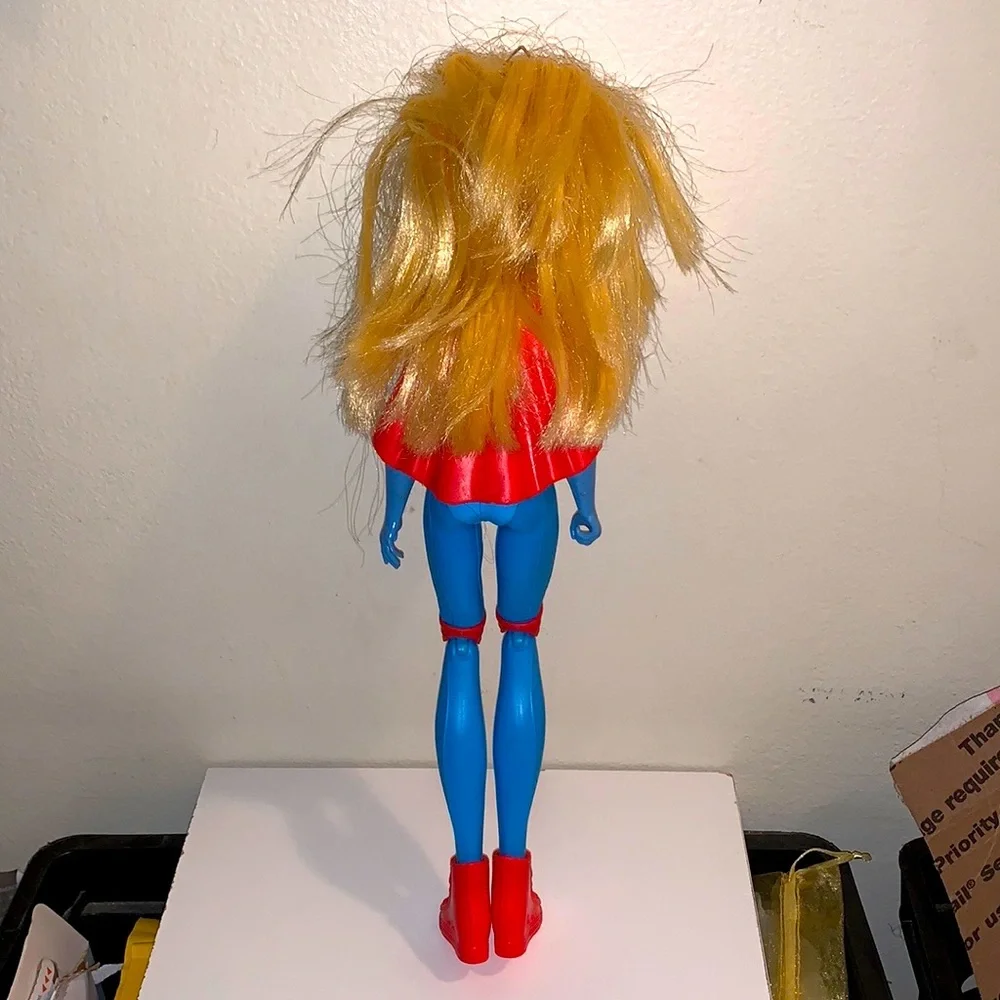 DC Comics Super Hero Girls Supergirl 12
